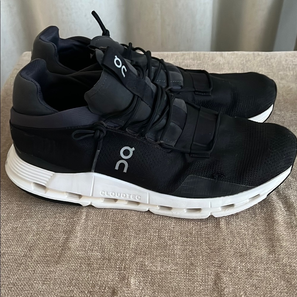 On Running Men's Black Running Shoes